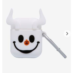 The Nightmare Before Christmas Zero Glow-in-the-Dark Wireless Earbuds Case🖤✨